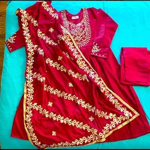 Pakistani Stitched Slawer Kameez